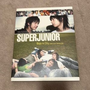 Super Junior Boys in city photobook 2006